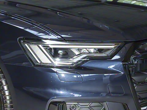 2025�� Avant 45 TFSI ��̽�ռ�