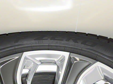 2026�� 4.0T V8 Mulliner