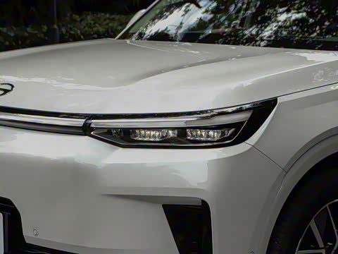 2025�� Ǭ�� UItra 6��