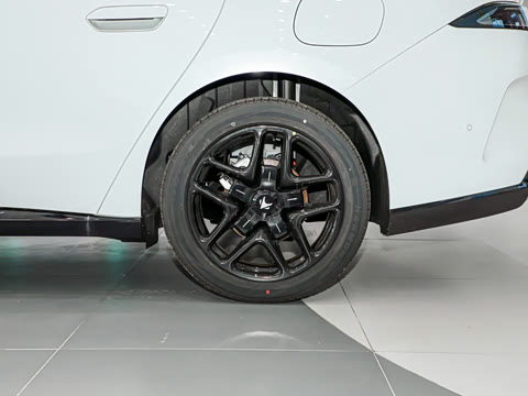 2026�� 535 MAX�����