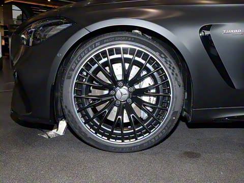 2025 Ŀ AMG CLE 53 4MATIC+ ܳ