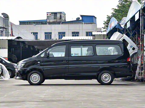 2025�� M5 1.6L ��׼��7��CNG