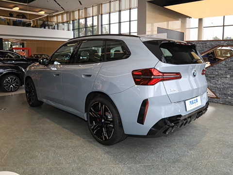 2025�� M50 xDrive