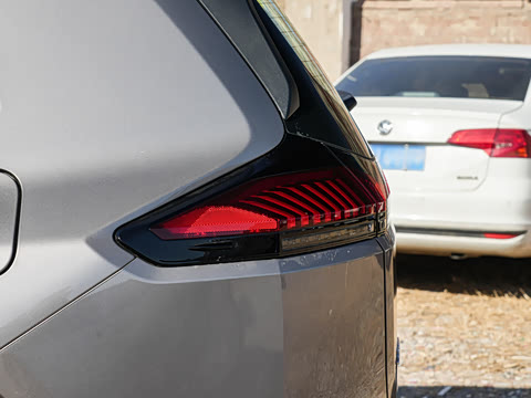 2026�� 2.0L ����������