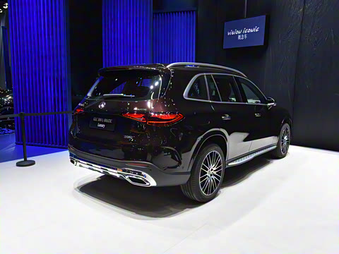 2026�� GLC 300 L 4MATIC ������