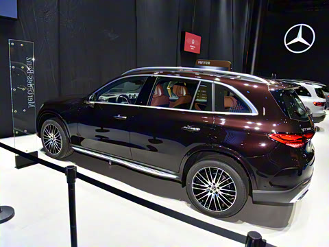 2026�� GLC 300 L 4MATIC ������