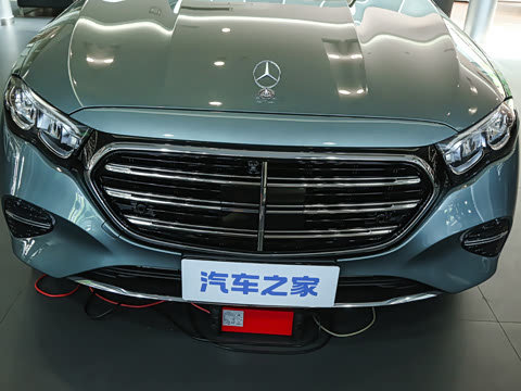 2026�� �Ŀ� E 300 L ������