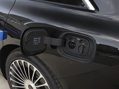 2025�� ���� Ultra��������