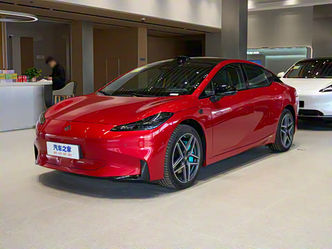 2025�� �Ŀ� 710 Max��