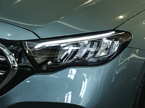 2026�� �Ŀ� E 300 L ������