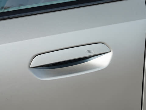 2026�� �Ŀ� 530Li ������ M�˶���װ