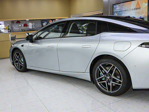 2025�� 630 Max��