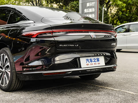 2025�� ������