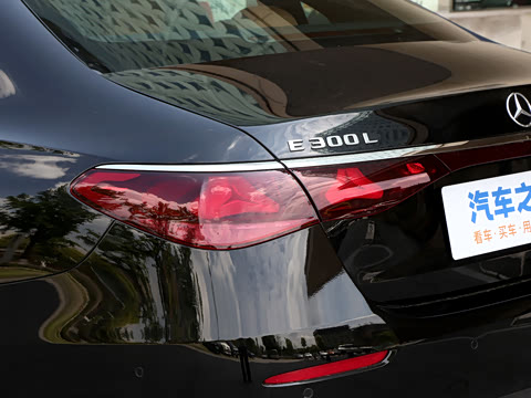 2026�� �Ŀ� E 300 L �����