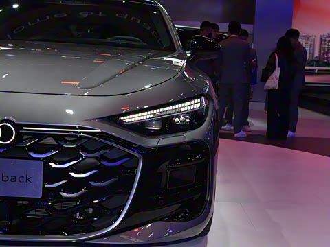 2026�� TFSI quattro 200kW �콢������