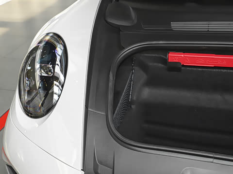 2026�� Carrera 3.0T