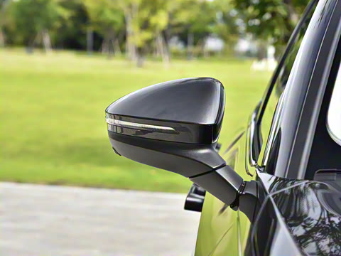 2026�� L 300TSI DSG ������