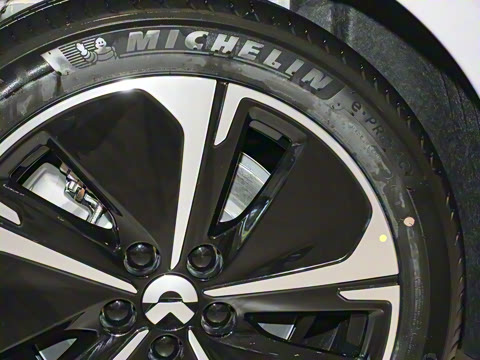 2025�� 100kWh Touring