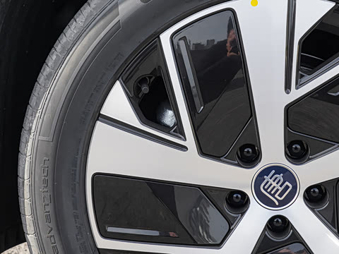 2025�� DM 215KM�����״��콢��