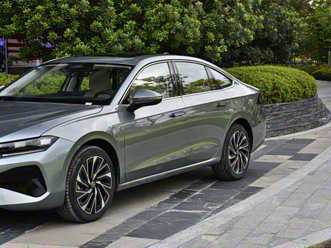 2026�� L 300TSI DSG ������