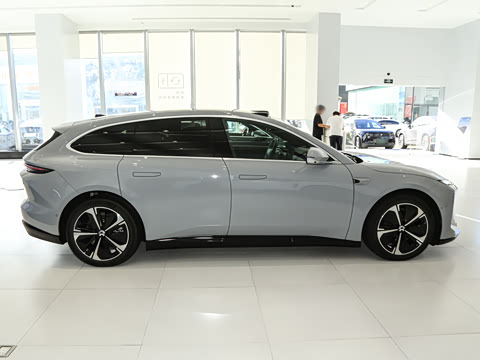 2025�� 100kWh Touring