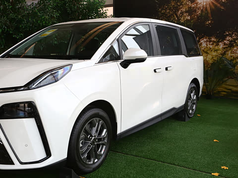2025�� 2.0T �Զ������� 7��