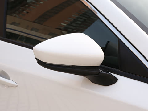 2025�� 2.0L �Զ����Ű�