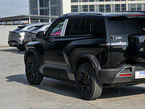 2025�� 501KM ����Ultra��