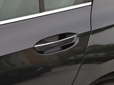 2025�� �Ŀ�� 300TSI R-Line