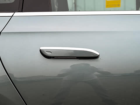2026�� E 300 L ������