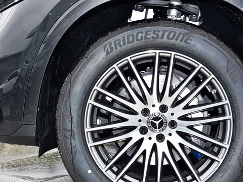 2026�� GLC 300 L 4MATIC ������ 5��