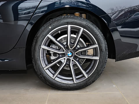 2026�� 325Li M�˶���װ