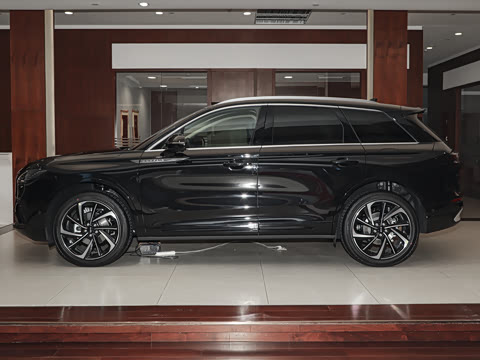 2025�� 2.0T ������ҫ��