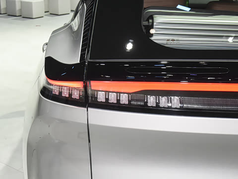 2027�� 535KM �콢��