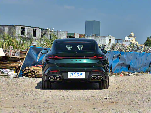 2026�� 2.0T Trophy+ �����˶���