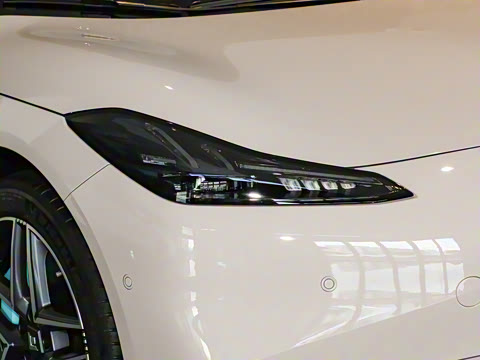 2025�� 710 Max��