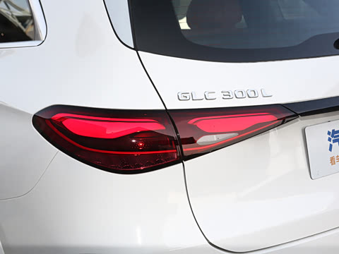 2026�� GLC 300 L 4MATIC ������ 5��