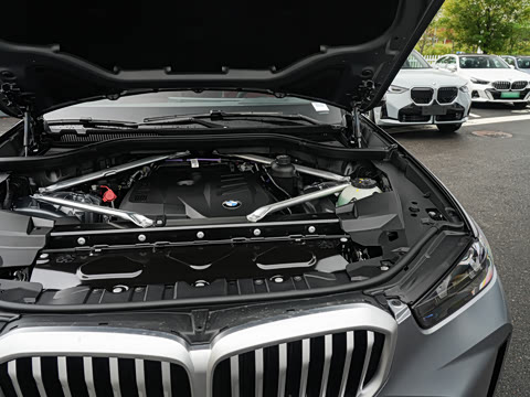 2025�� xDrive 30Li ������M�˶���ҹ��װ