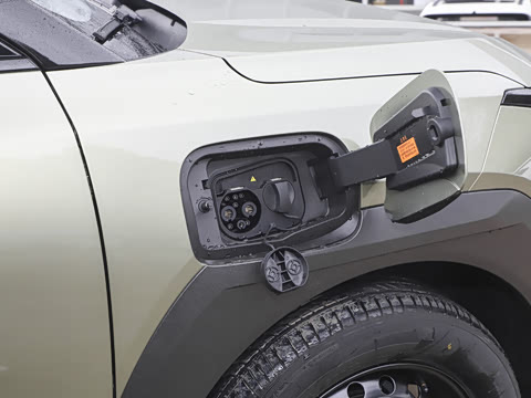 2025�� 401 ���а�