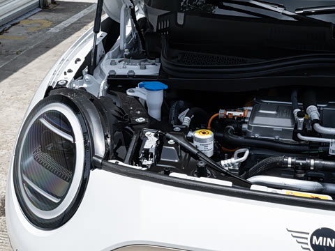 2026�� 463km COOPER SE ����������