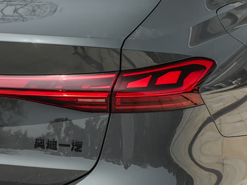 2026�� quattro Ǭ���Ǽݰ�