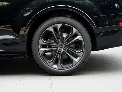2026�� 55 TFSI quattro S line�˶���