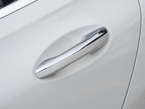 2026�� �Ŀ� C 260 L �˶��ر��
