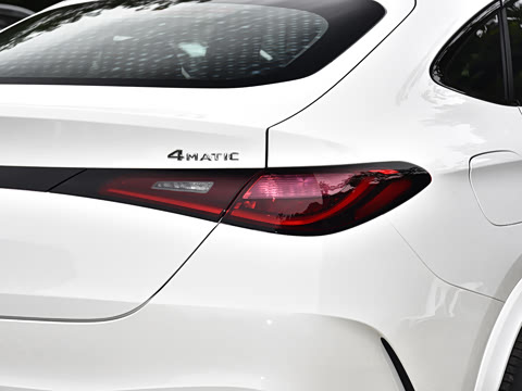 2026�� GLC 260 4MATIC ����SUV