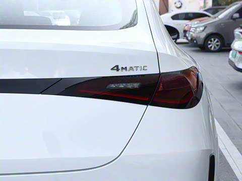 2026�� GLC 300 4MATIC ����SUV