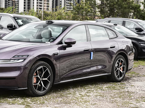 2026�� 240����Ultra+