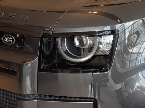 2026�� 110 3.0T P400 X-Dynamic HSE