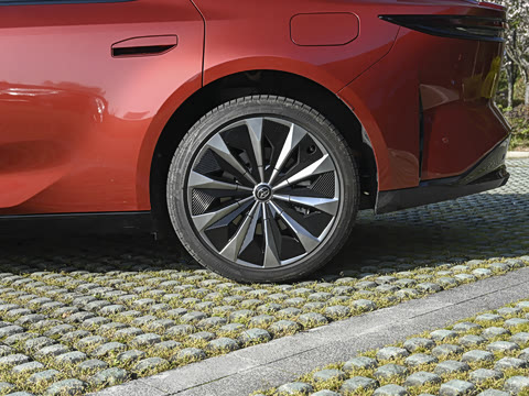 2026�� 710 Ultra�����״��