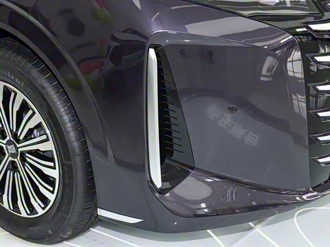 2026 DM-i 1.5T 218KM Խ