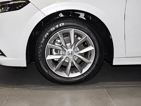 2025�� 240TURBO �ֶ����ٰ�